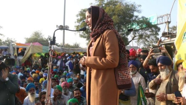 انڈیا میں کسانوں کا احتجاج اداکارہ سونیا من نے احتجاج