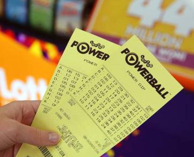 Single ticket wins $50 million Powerball