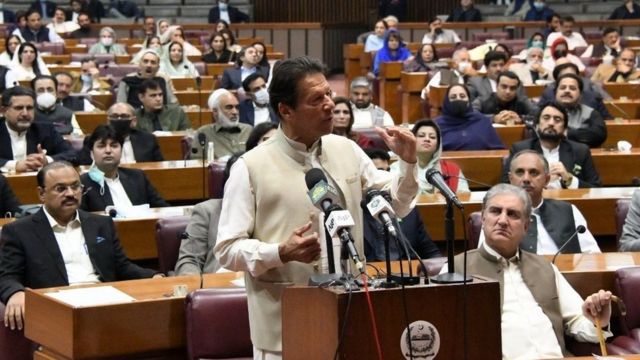 عمران خان ’الیکشن کمیشن ملک کی ایجنسیوں سے خفیہ