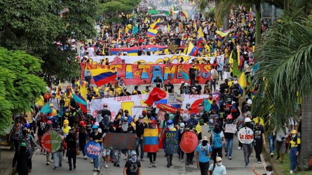 Colombia protests: Duque sends military