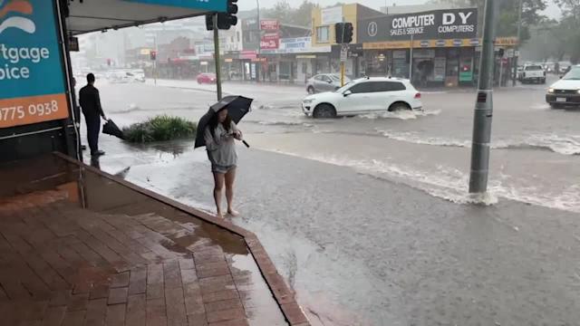 Flash flooding hits Sydney as thunderstorm