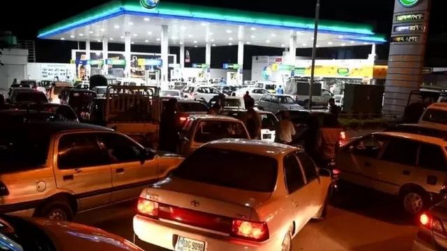 پیٹرول کی قیمت کم ہونے کی امید رکھی جائے