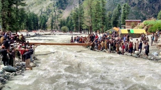 کوہستان میں سیلاب خاندان کے پانچ