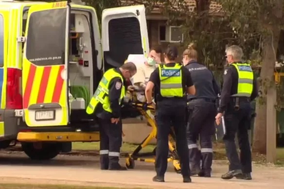 Melbourne police officer injured