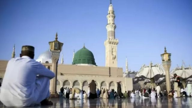 مسجد نبوی میں نعرے بازی کے جرم میں سزا پانے