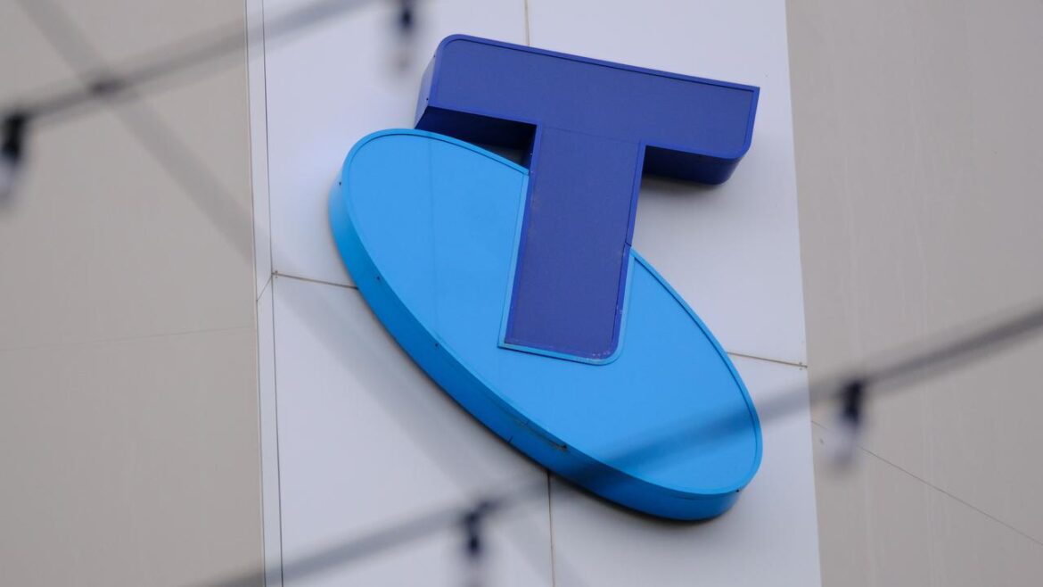 Telstra privacy breach sees customer
