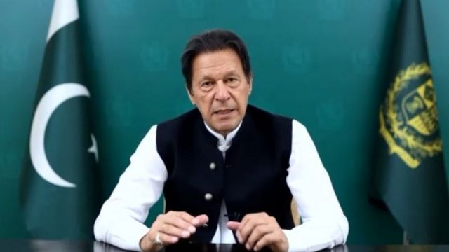 عمران خان کی اقتدار سے بے دخلی اور گرفتاری پاکستان میں جمہوری